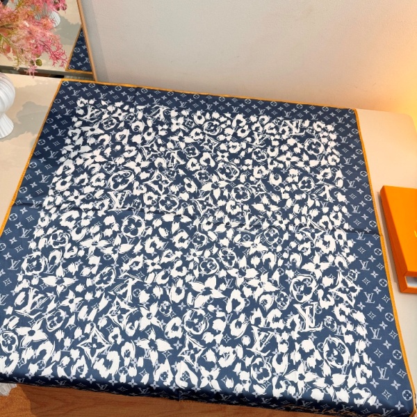 LV Single-Sided Silk Scarf-091