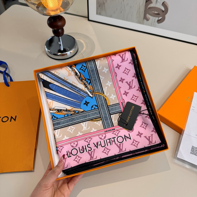 LV Single-Sided Silk Scarf-020