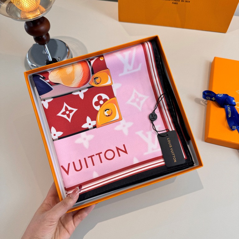 LV Single-Sided Silk Scarf-013