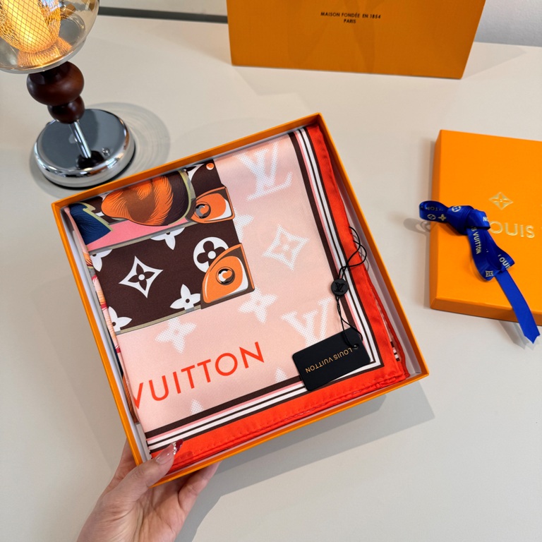 LV Single-Sided Silk Scarf-010