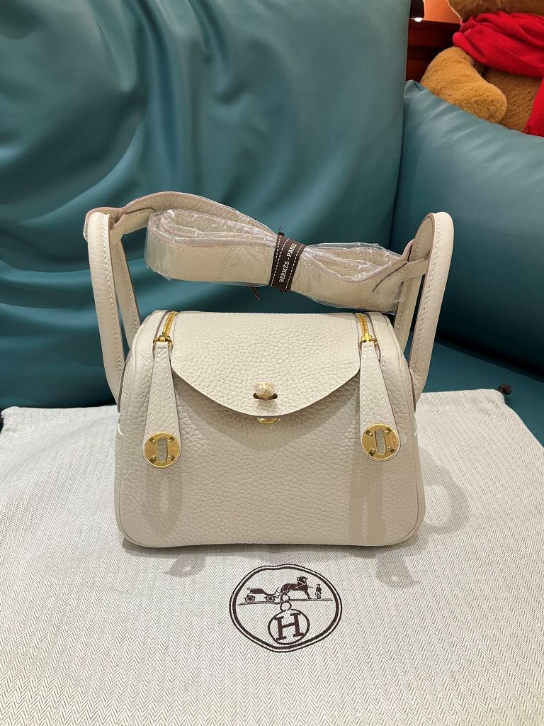 Lindy Mini 19cm-Clemence Leather(10 Craie)-011