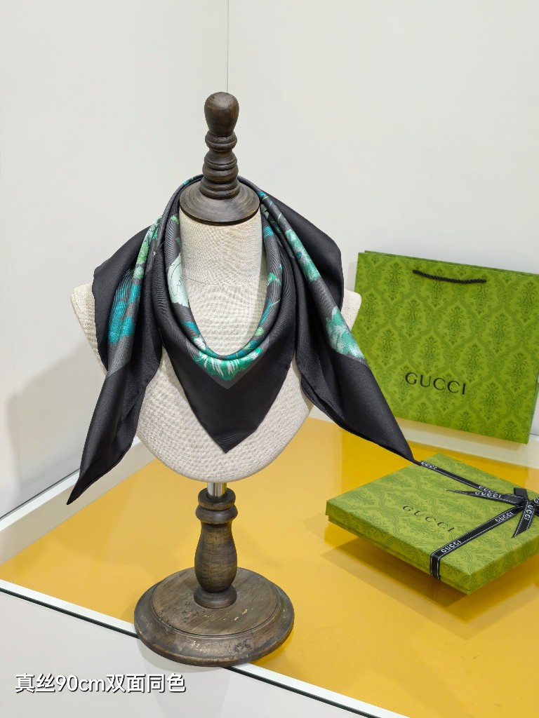 Gucci Double-Sided Silk Scarf-186