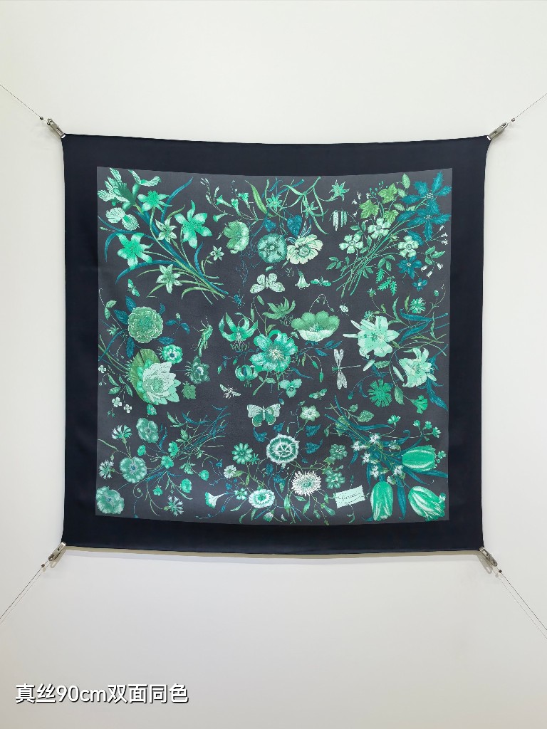 Gucci Double-Sided Silk Scarf-184