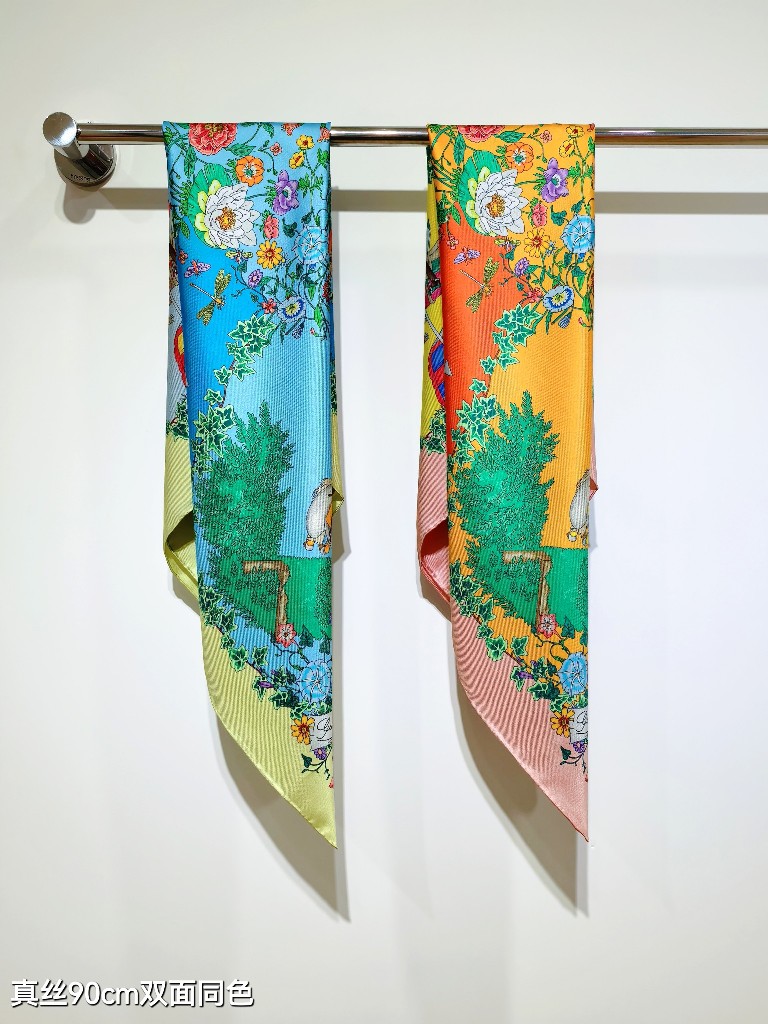 Gucci Double-Sided Silk Scarf-158