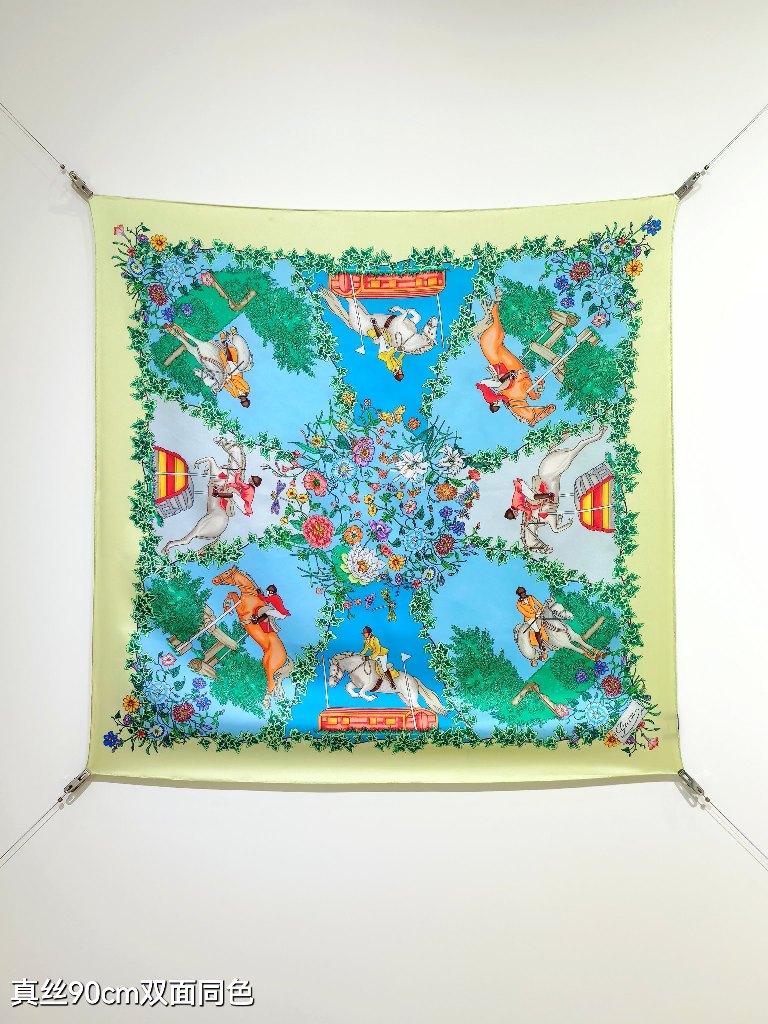Gucci Double-Sided Silk Scarf-155