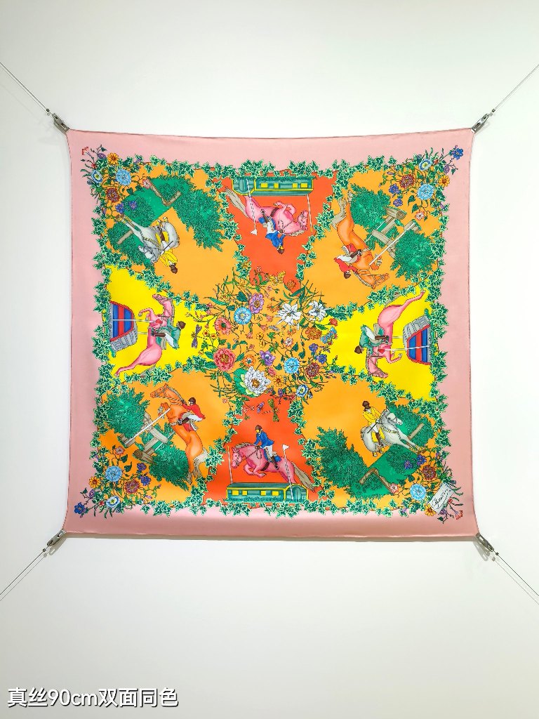 Gucci Double-Sided Silk Scarf-152
