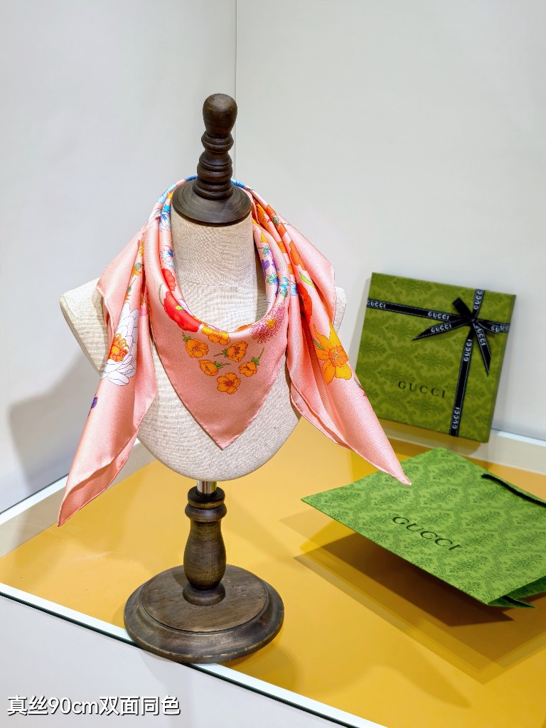 Gucci Double-Sided Silk Scarf-151