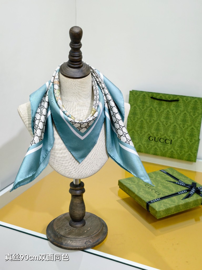 Gucci Double-Sided Silk Scarf-101