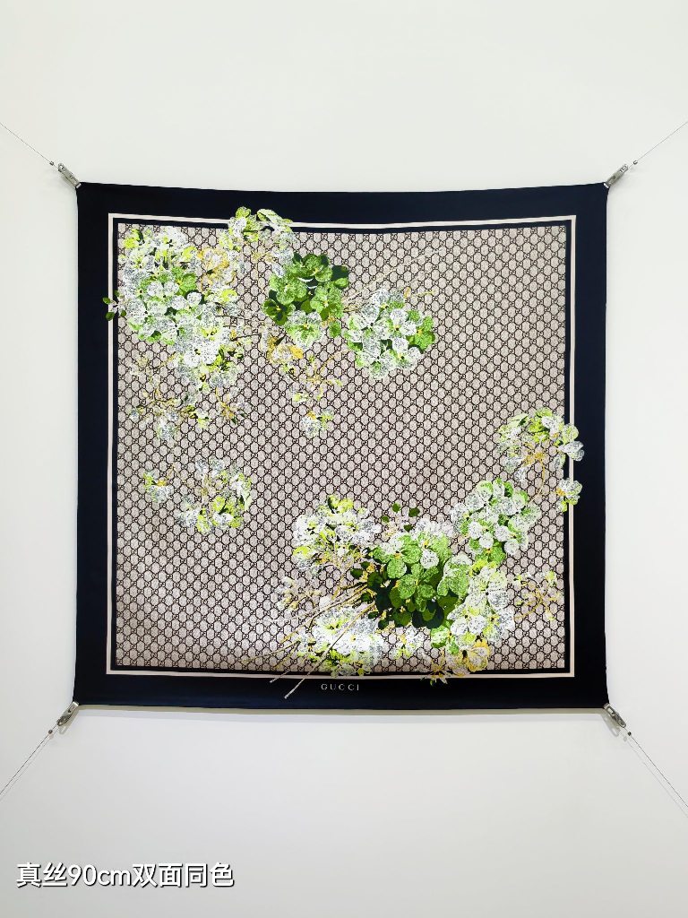 Gucci Double-Sided Silk Scarf-096