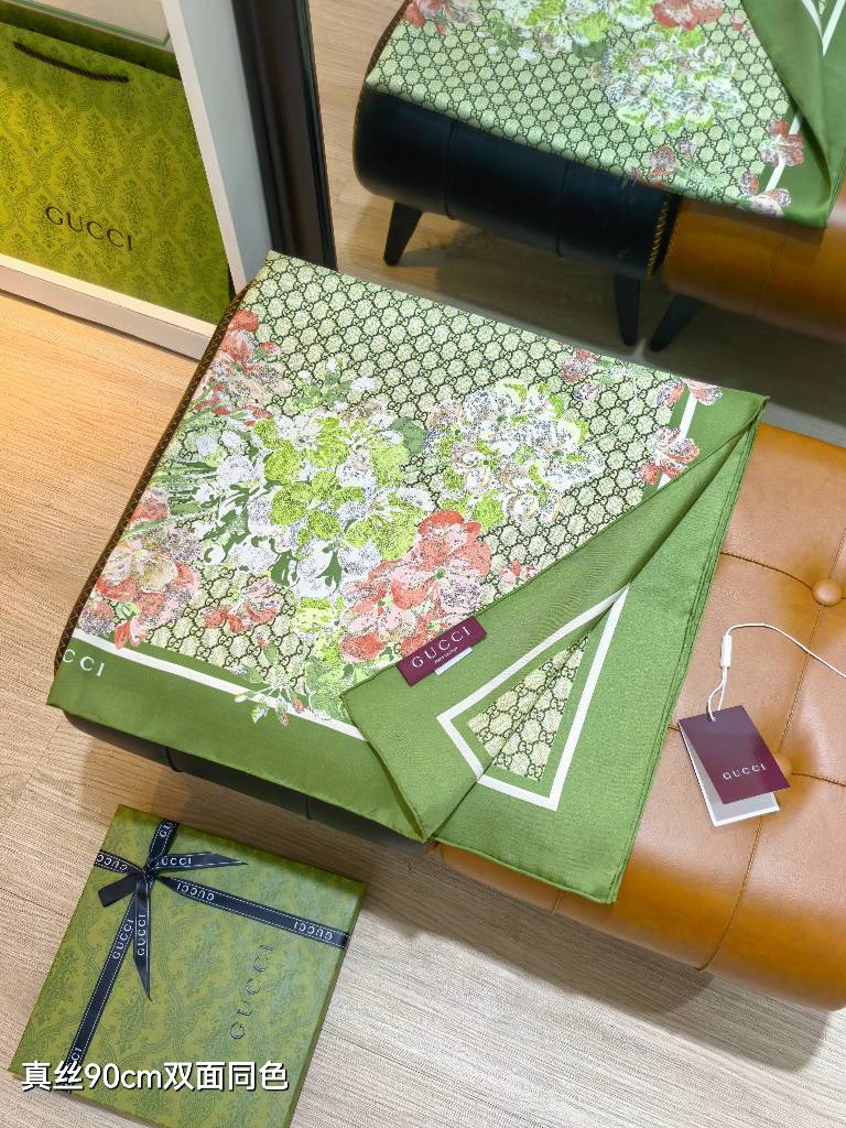 Gucci Double-Sided Silk Scarf-094
