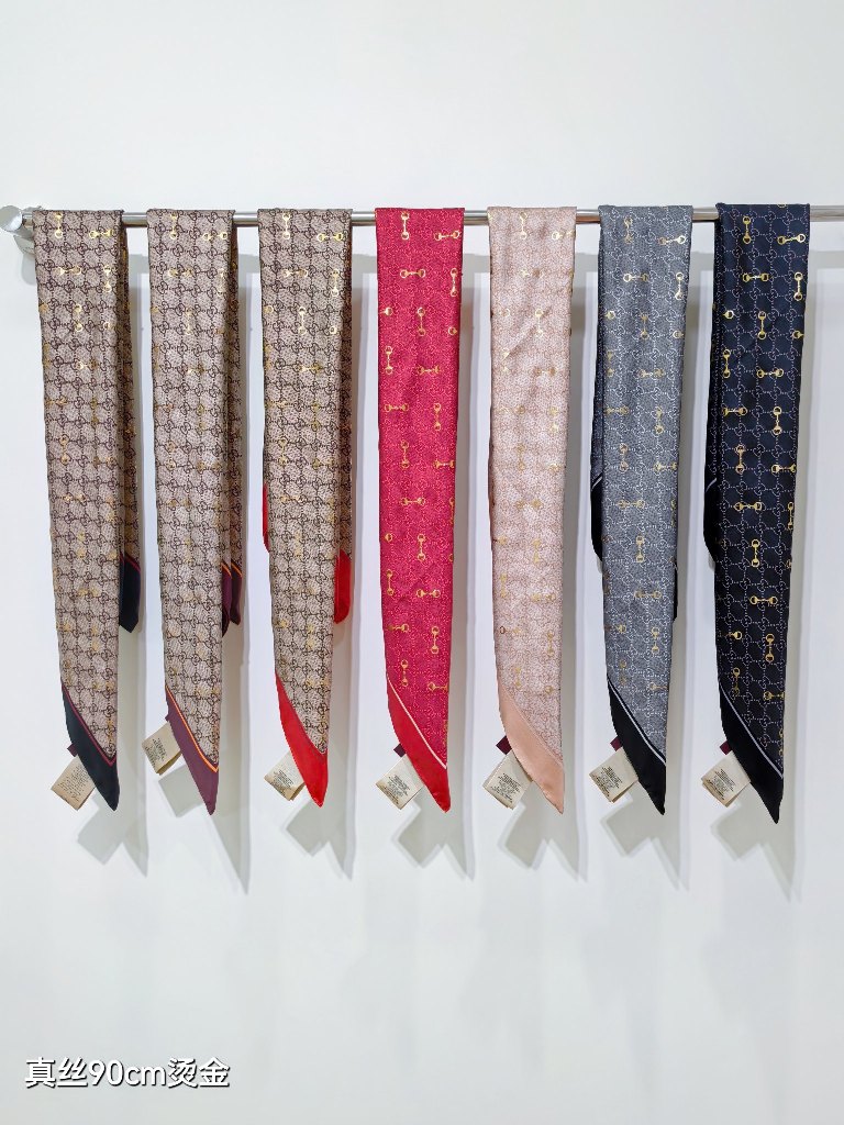 Gucci Double-Sided Silk Scarf-089