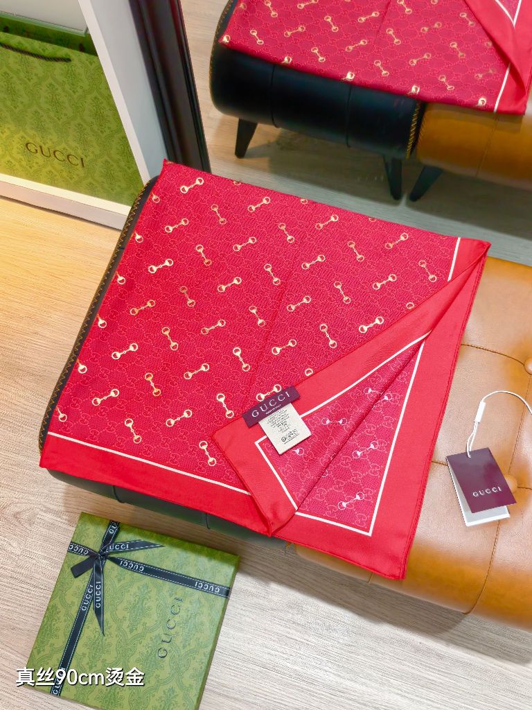 Gucci Double-Sided Silk Scarf-084