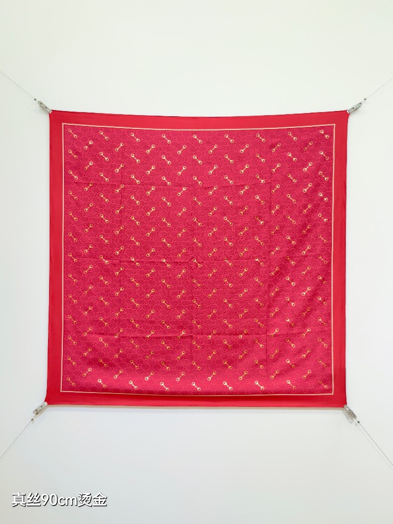 Gucci Double-Sided Silk Scarf-083