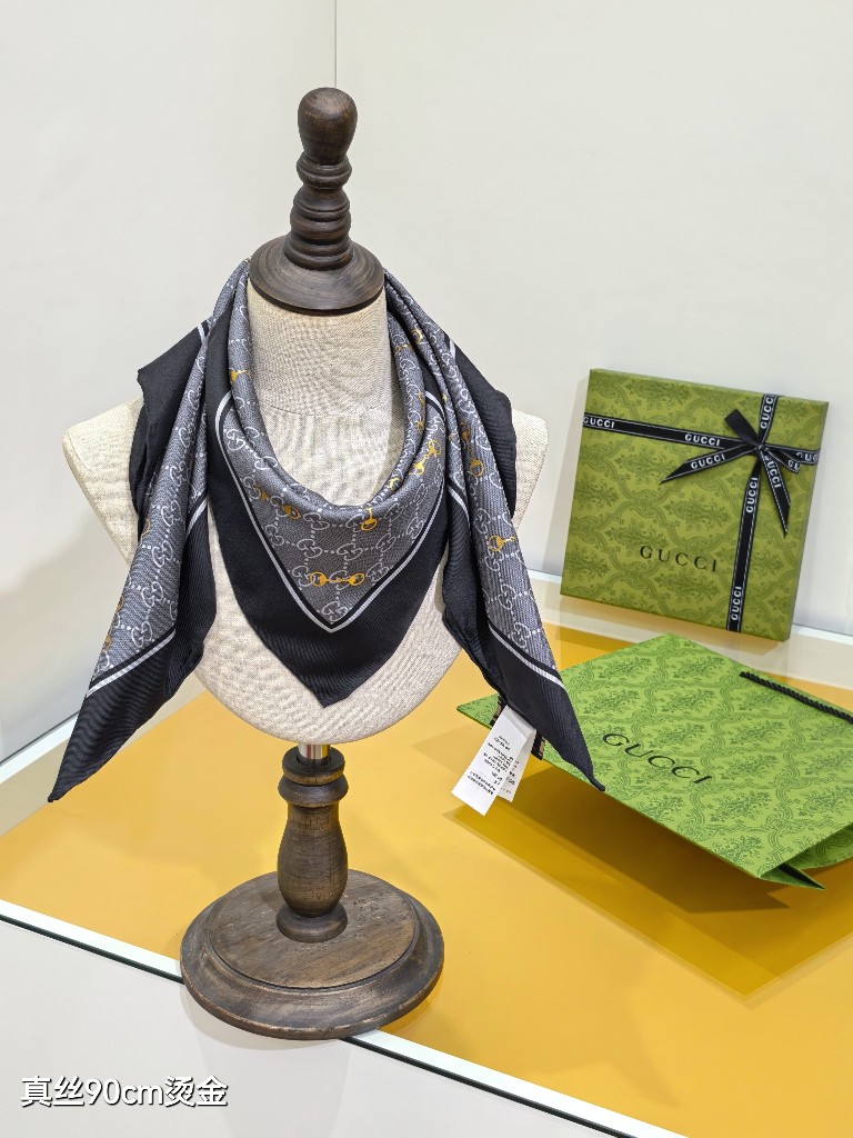 Gucci Double-Sided Silk Scarf-070