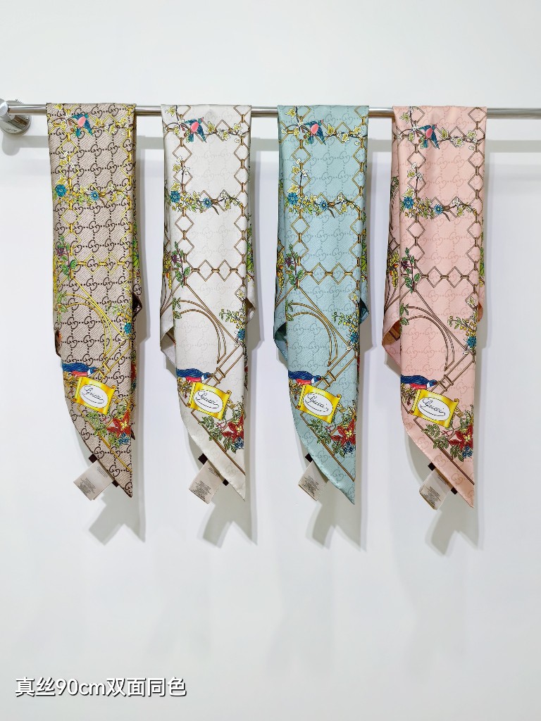 Gucci Double-Sided Silk Scarf-067