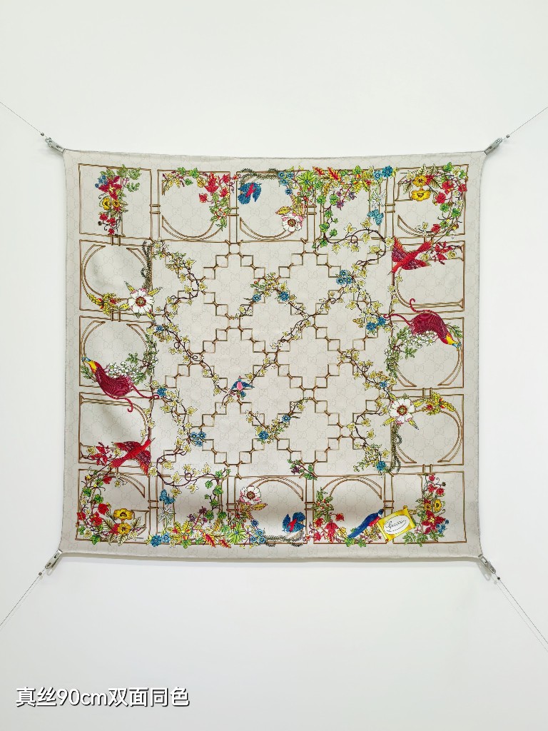 Gucci Double-Sided Silk Scarf-065