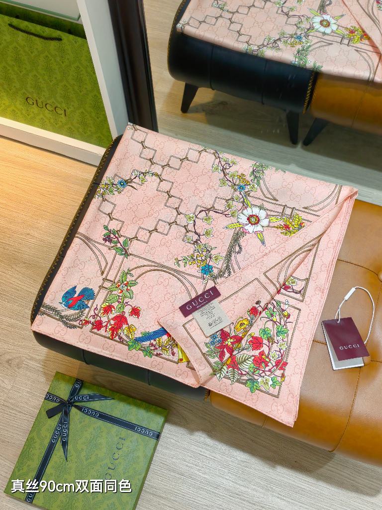 Gucci Double-Sided Silk Scarf-061