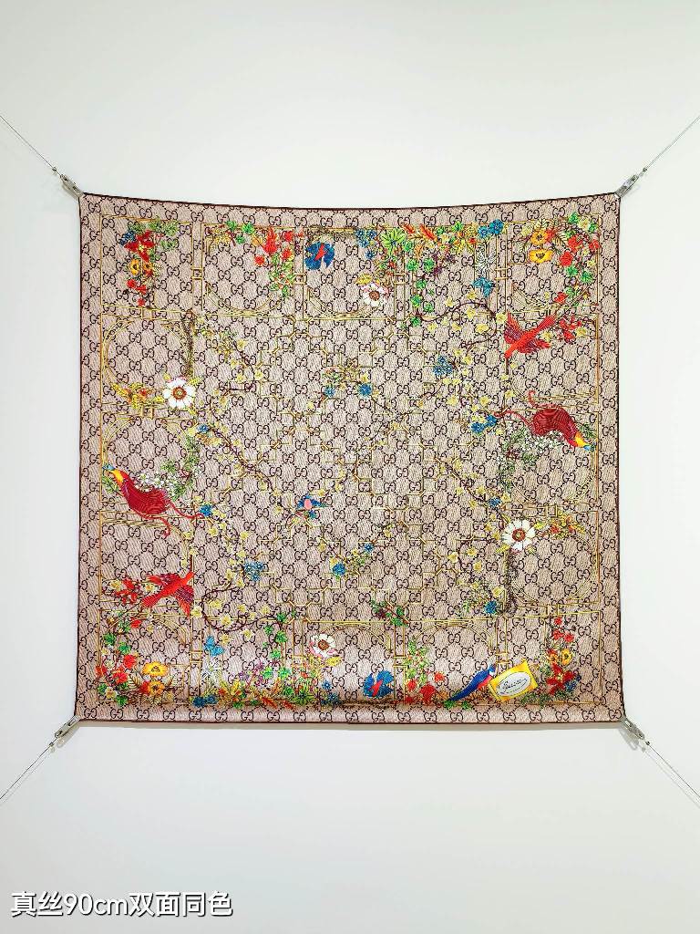 Gucci Double-Sided Silk Scarf-057