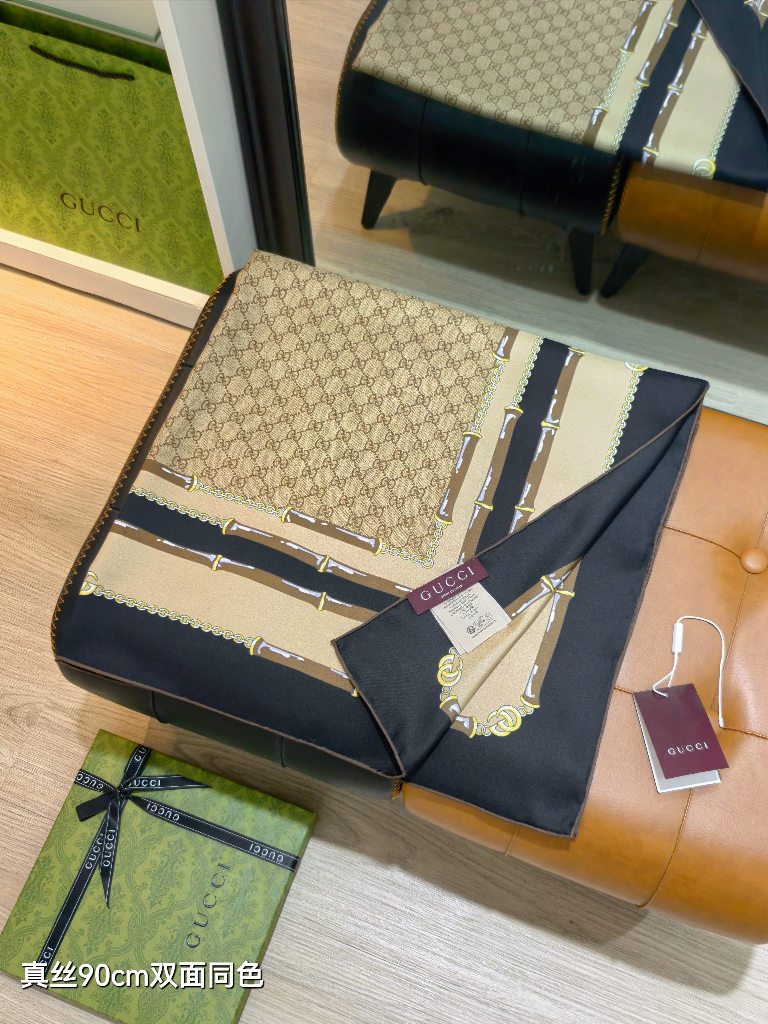 Gucci Double-Sided Silk Scarf-045