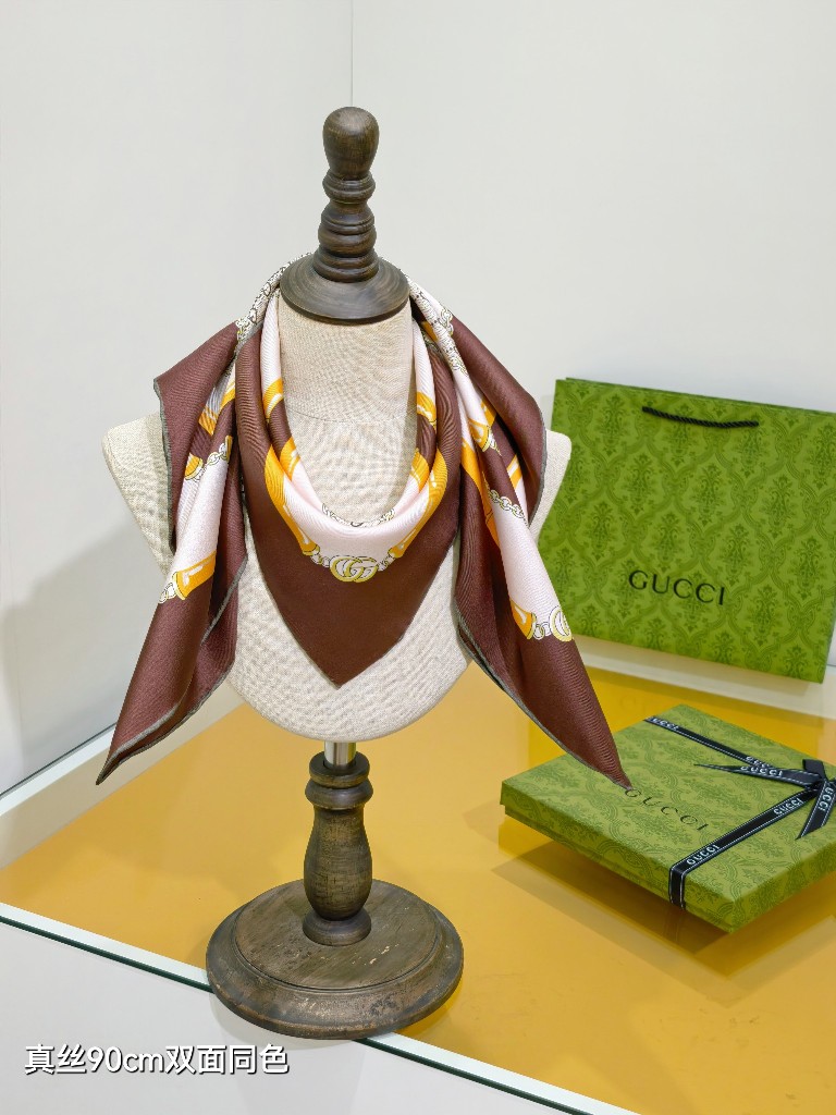 Gucci Double-Sided Silk Scarf-043