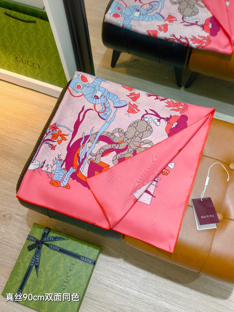 Gucci Double-Sided Silk Scarf-036