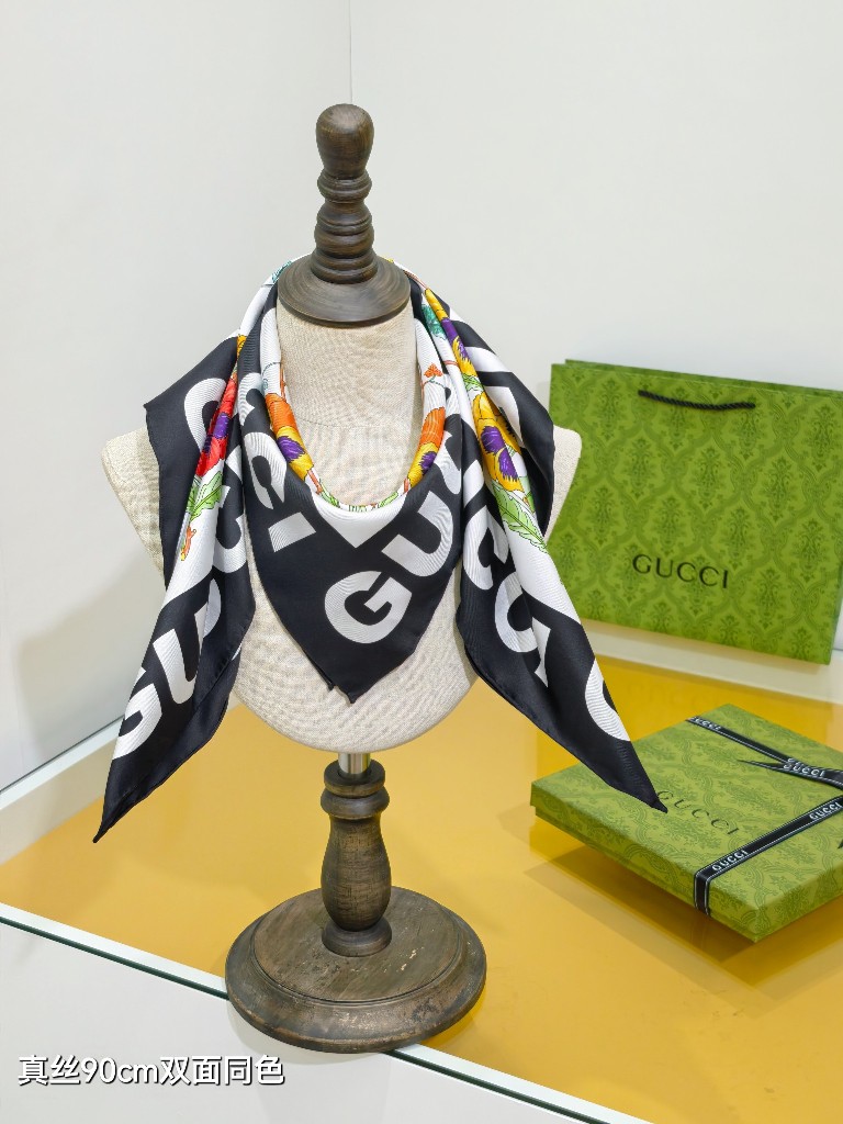 Gucci Double-Sided Silk Scarf-034