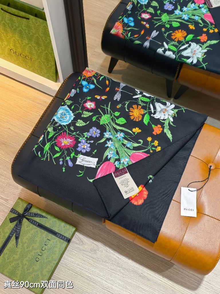 Gucci Double-Sided Silk Scarf-018