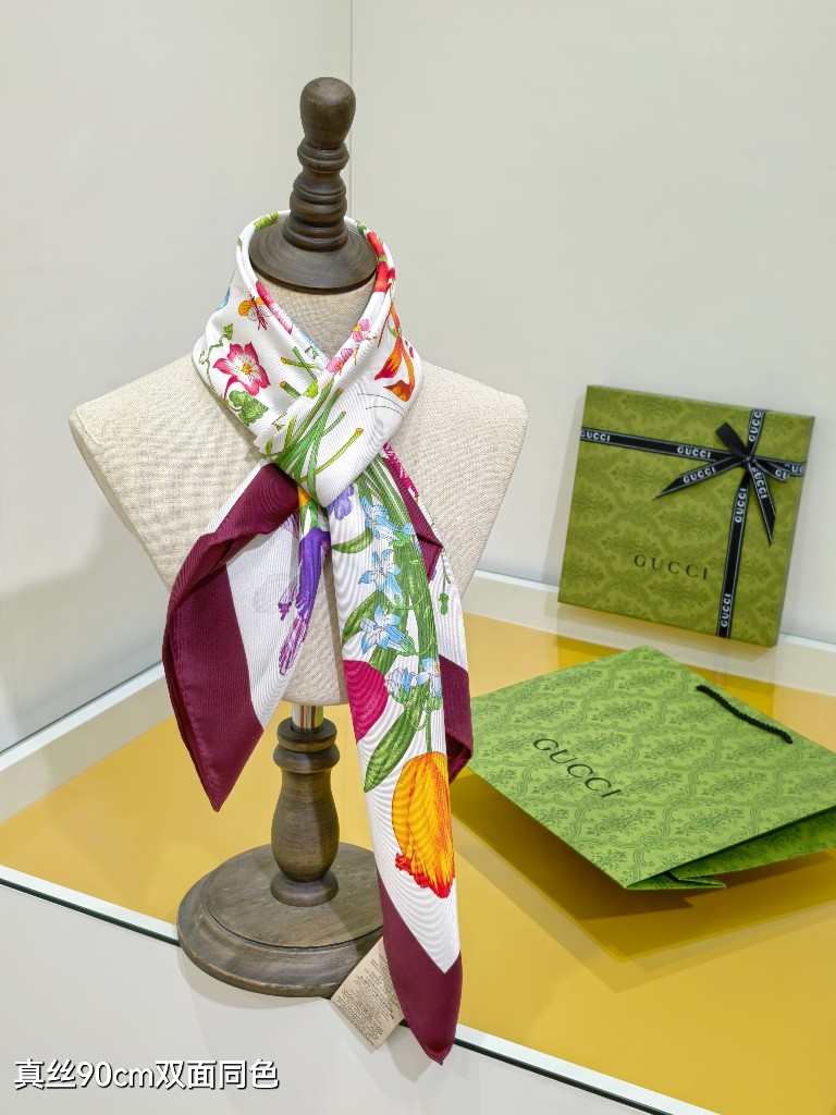 Gucci Double-Sided Silk Scarf-016