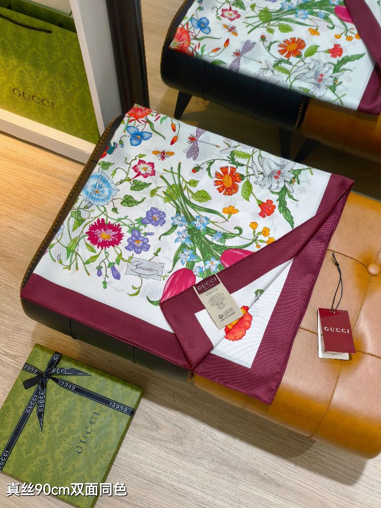 Gucci Double-Sided Silk Scarf-015