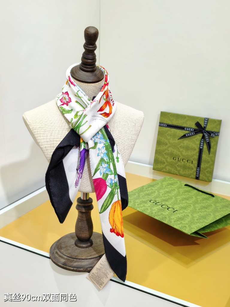 Gucci Double-Sided Silk Scarf-013