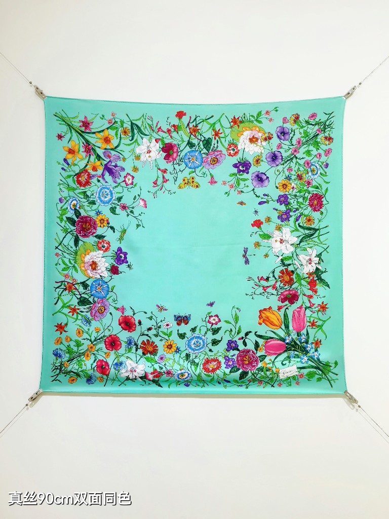 Gucci Double-Sided Silk Scarf-002